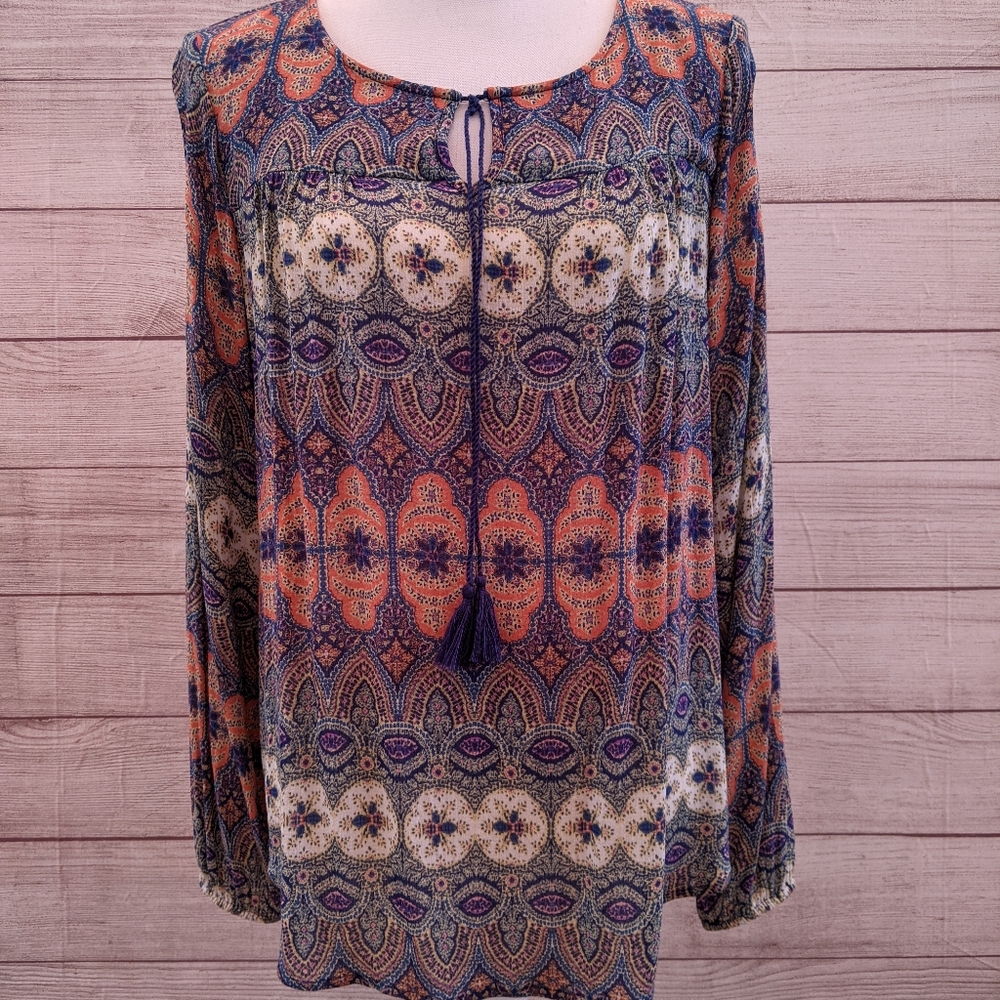Lucky Brand top size large in good condition